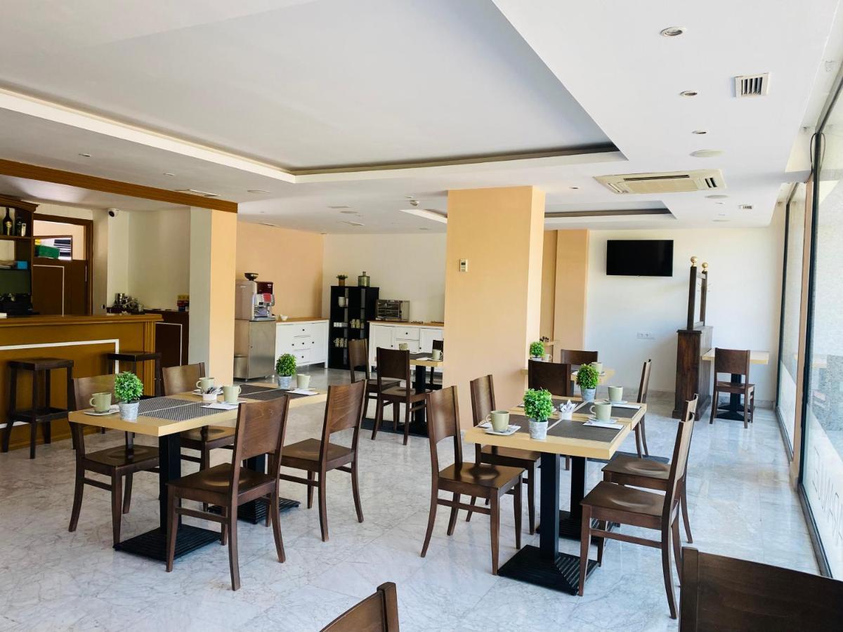 Hotel Equo 아랑페즈 외부 사진